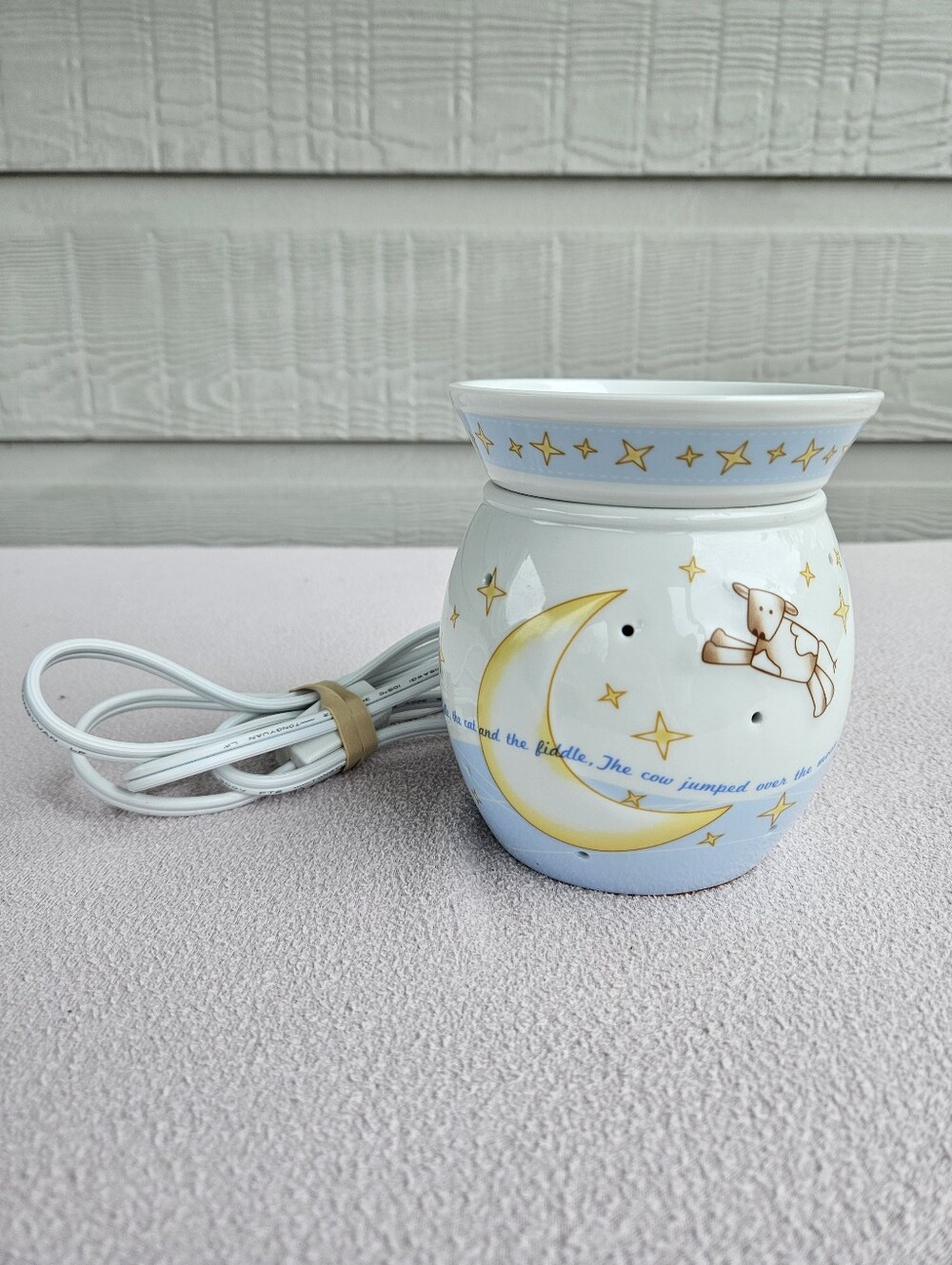 Scentsy Over the Moon Wax Warmer Melter Mid Size Nightlight Newborn Baby Nursery